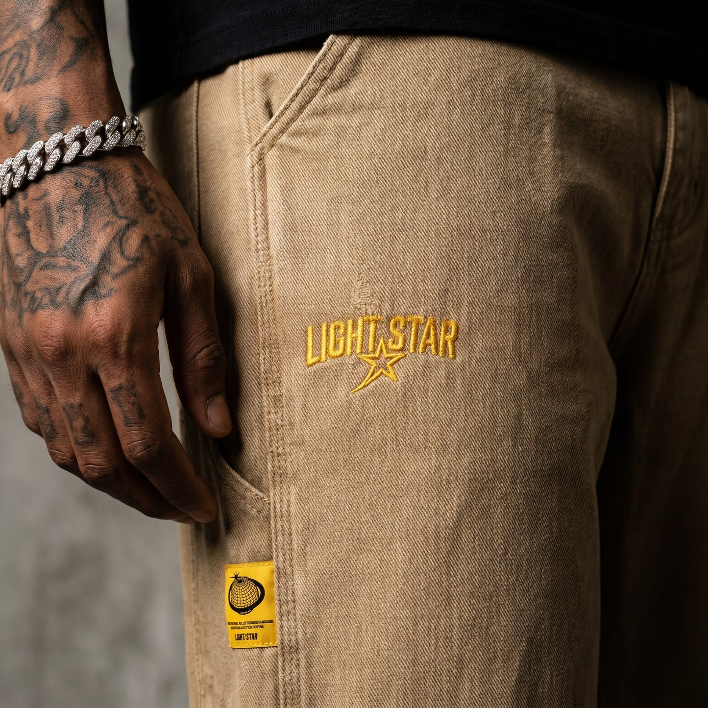 Distressed Baggy Jean Carpenter Tan detail