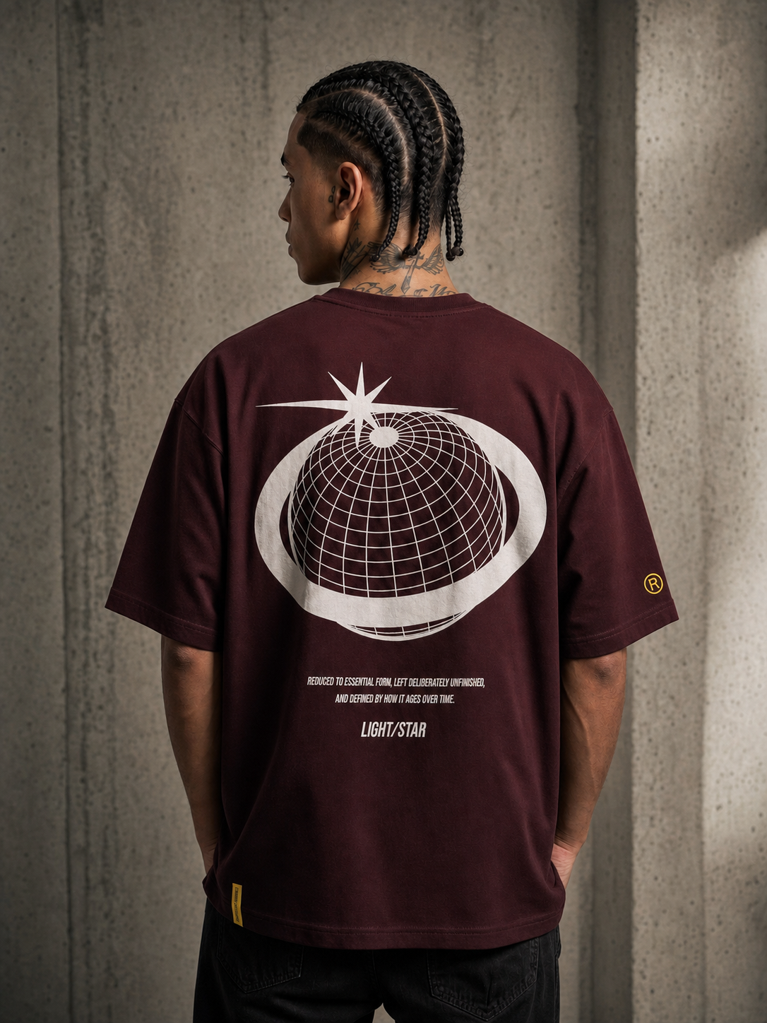 Globe Tee Burgundy / White back