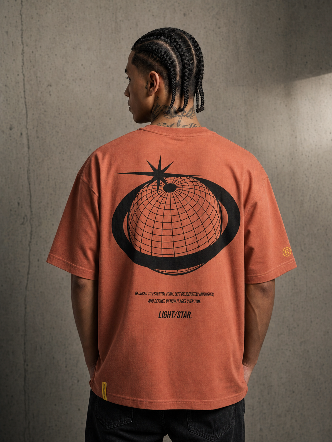 Globe Tee Coral / Black back