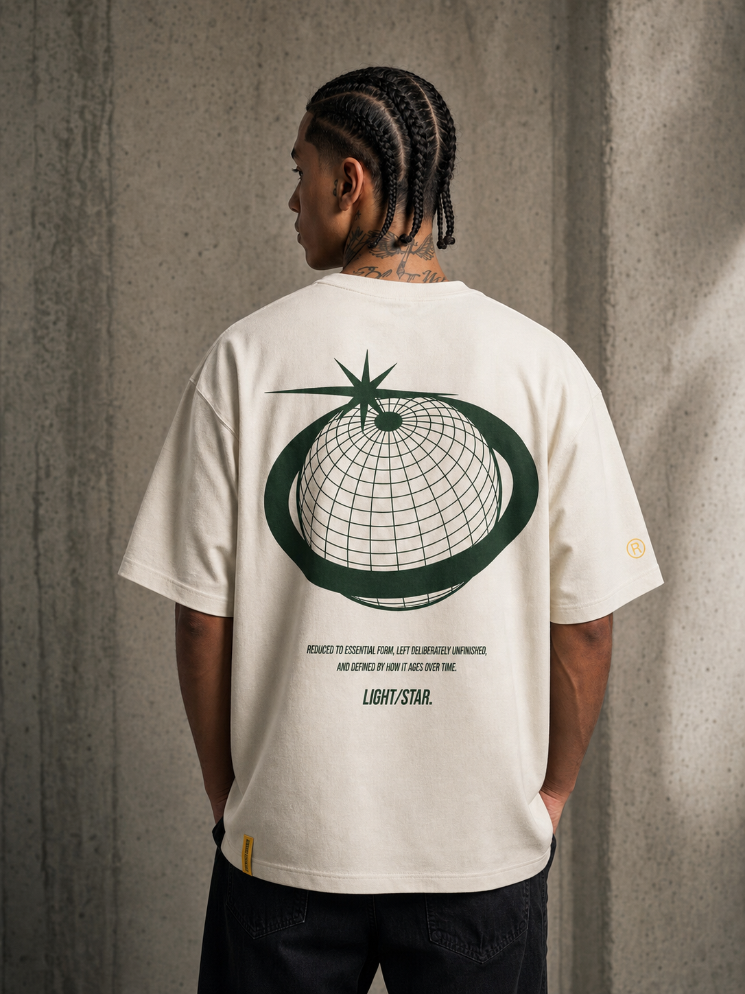 Globe Tee Cream / Green back