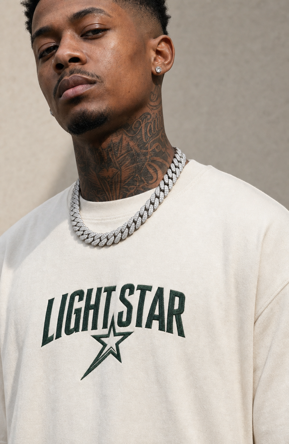 Globe Tee Cream / Green detail