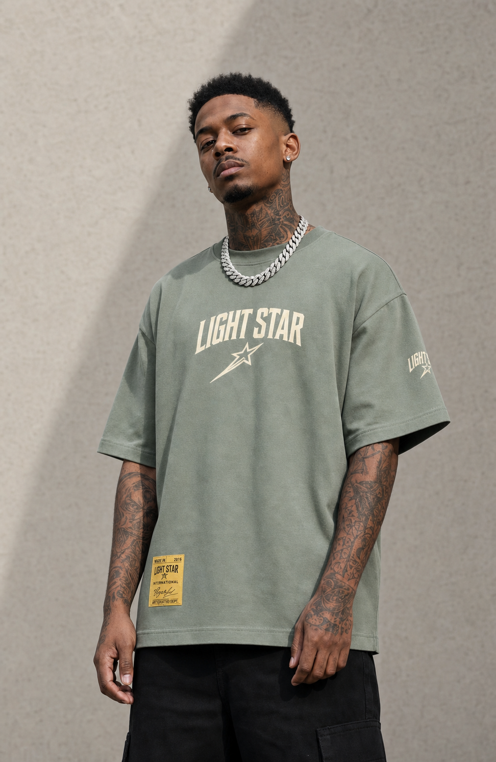 Globe Tee Sage / Cream front