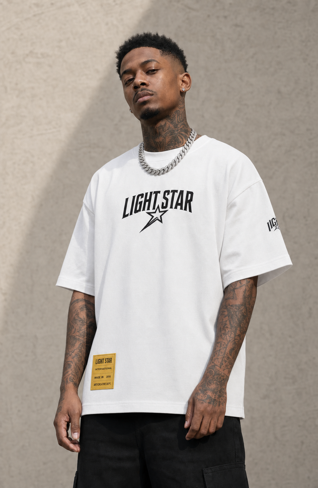 Globe Tee White / Black front