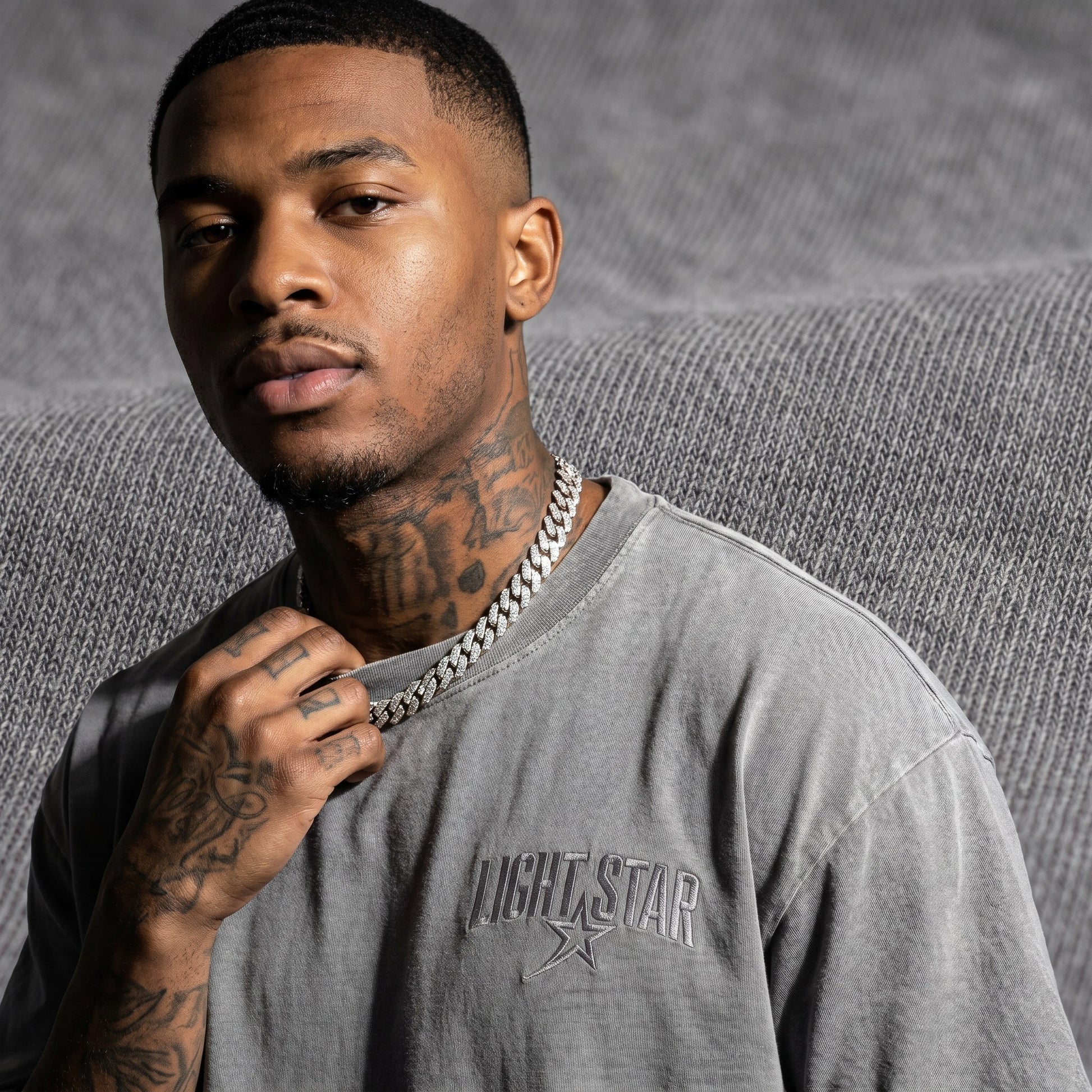 Heavyweight Henley Tee Acid Wash Grey detail