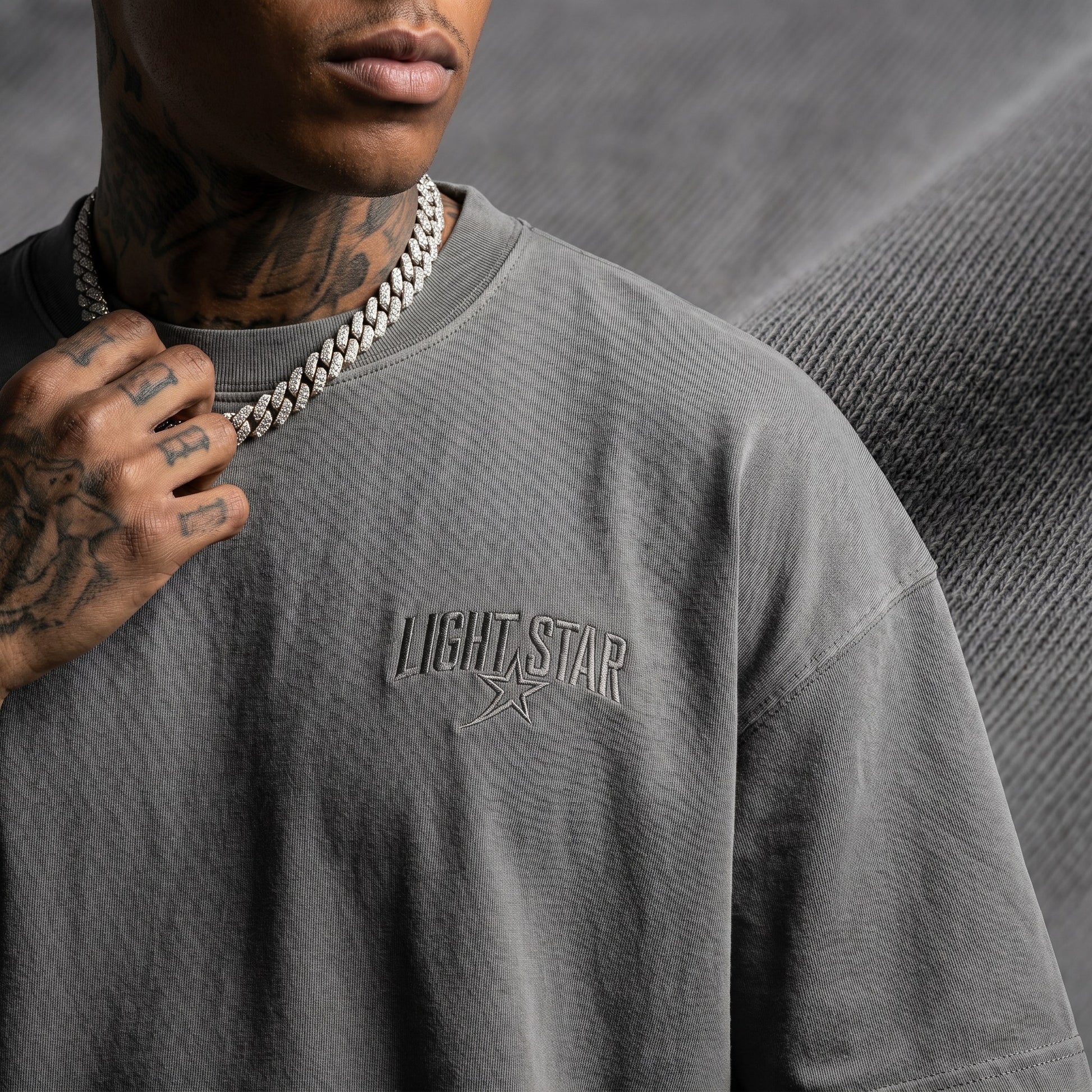 Light Star Crest Heavy Tee Cement Grey detail