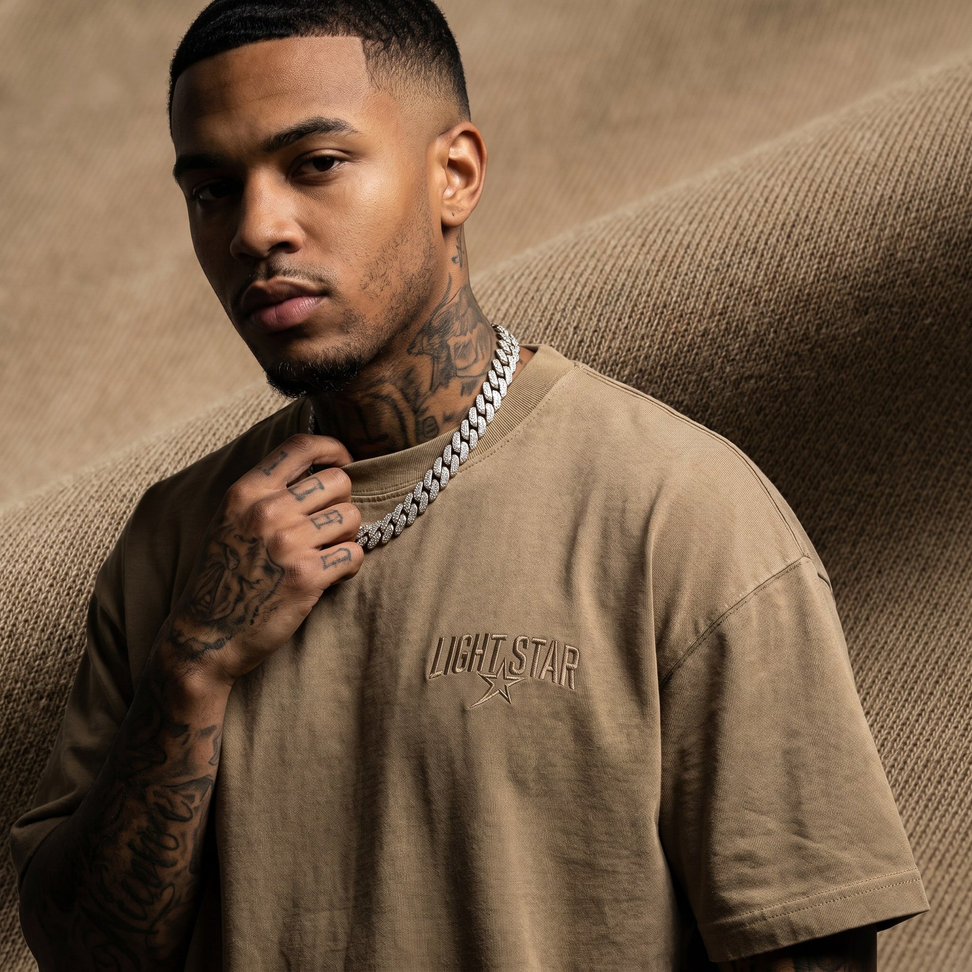Logo Loop Heavy Tee Stone Khaki detail