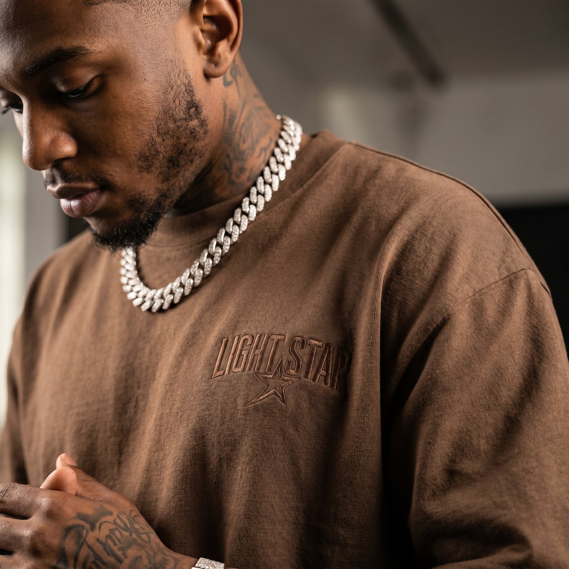 Patch Pocket Boxy Tee Faded Brown detail