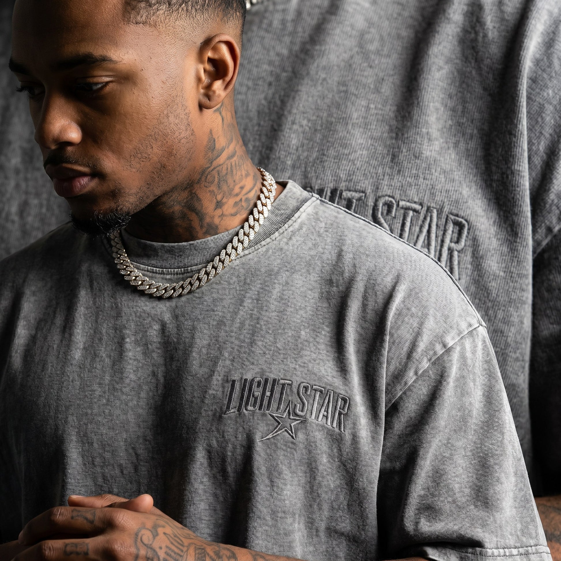 Stencil Star Heavy Tee Acid Wash Grey detail