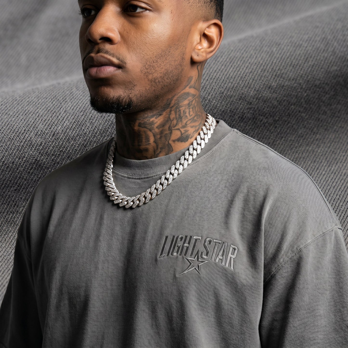 Tonal Star Heavy Tee Cement Grey detail