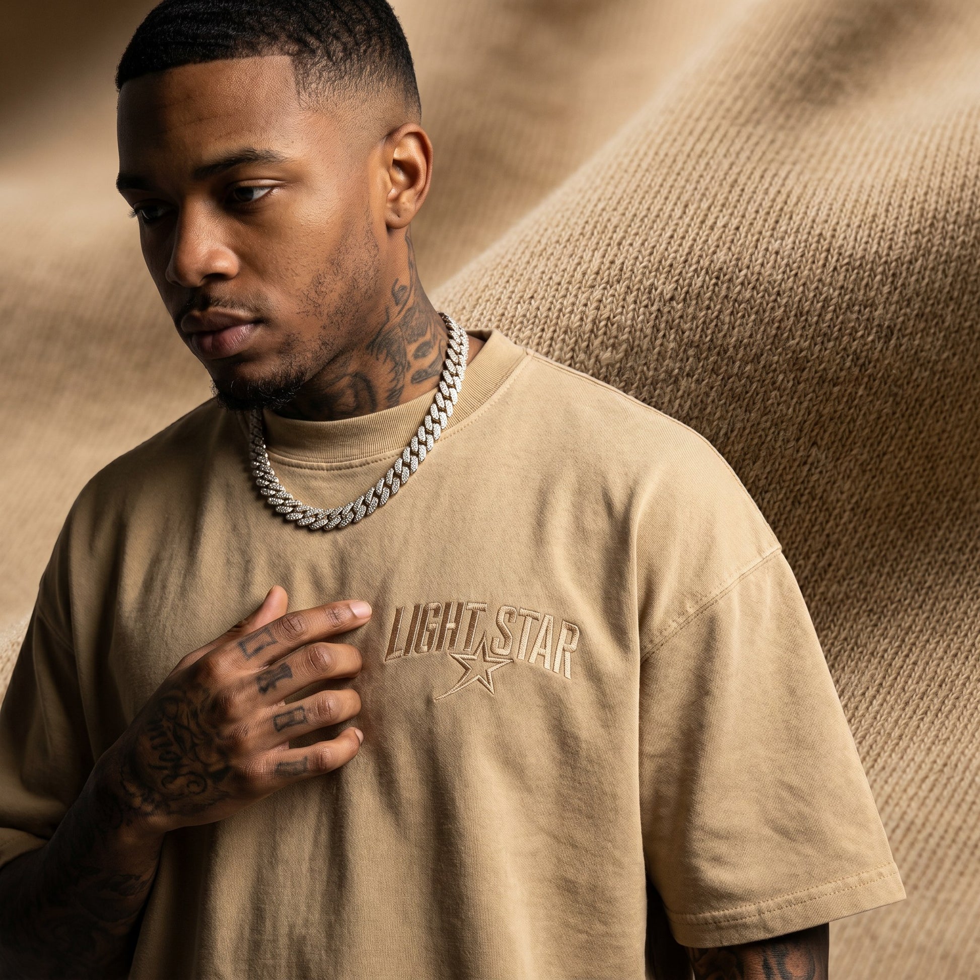 Tonal Star Heavy Tee Desert Sand detail