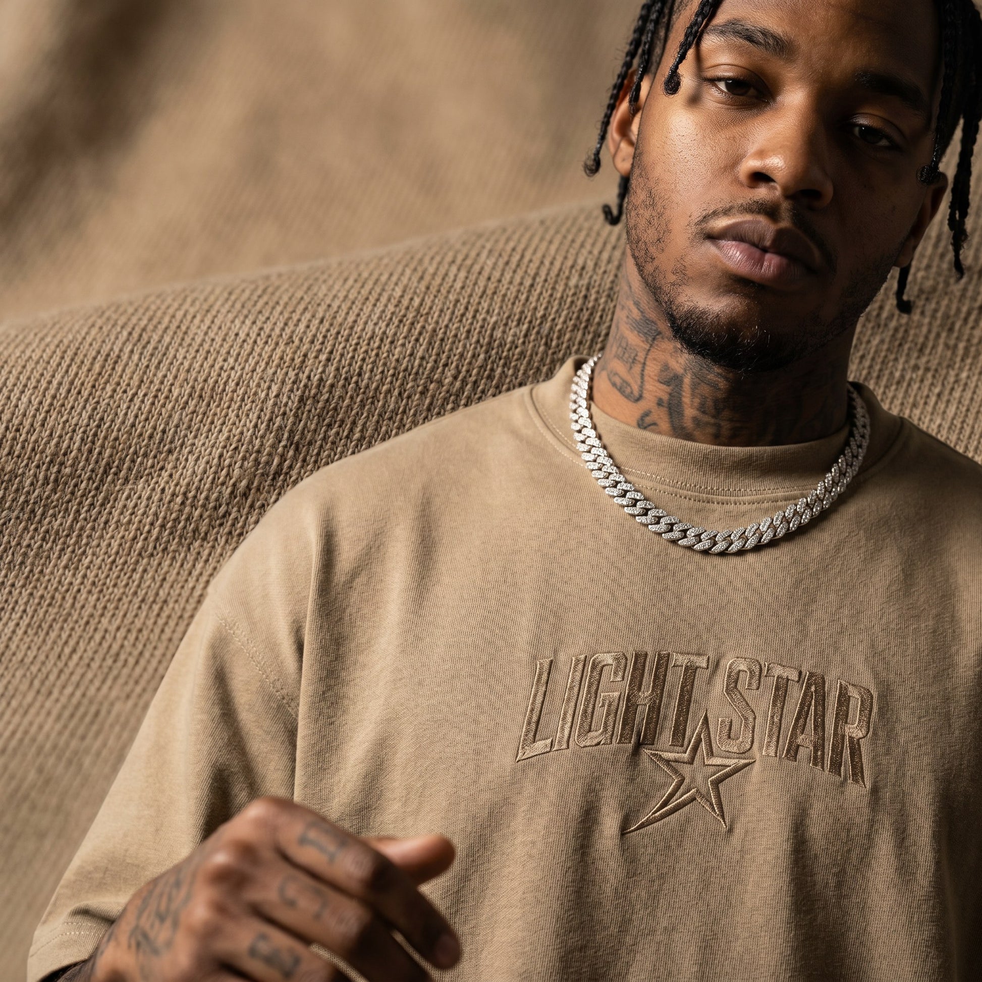 Tonal Star Heavy Tee Stone Khaki detail